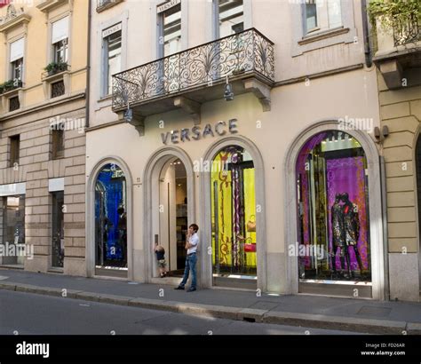 gianni versace via montenapoleone 78|versace milano italy.